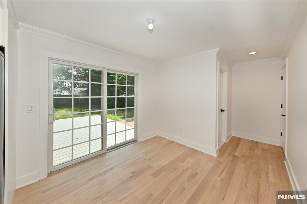 29 Dixon Avenue