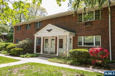 Photo of 103 Washington, Ramsey, NJ 07446 (MLS # 25041353)
