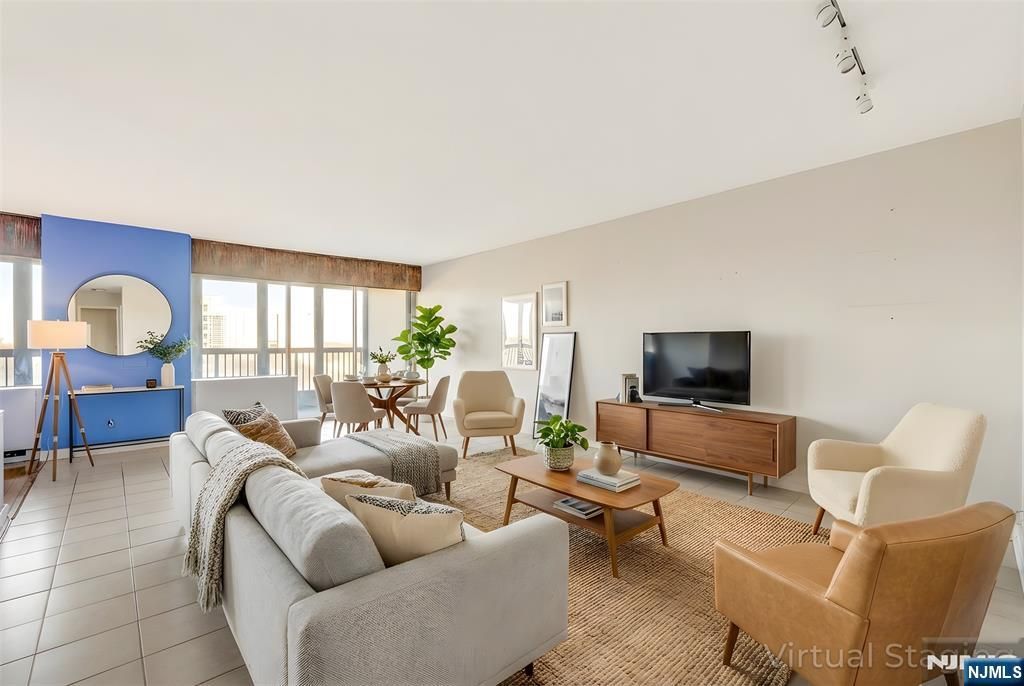 Photo of 5 Horizon RD # 907, Fort Lee, NJ 07024 (MLS # 26016159)