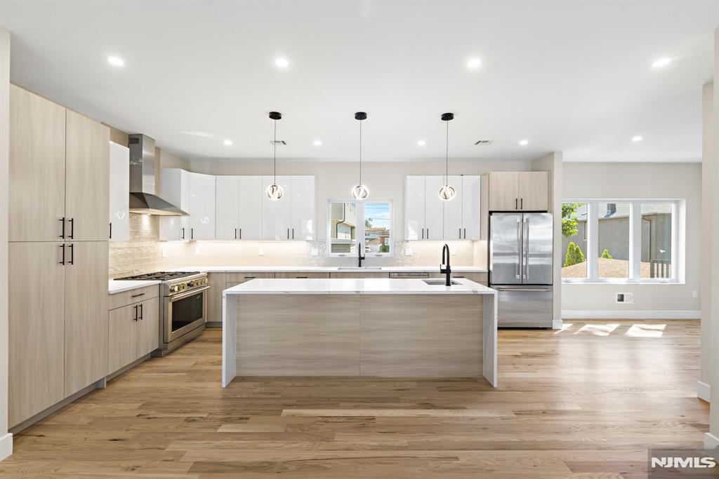 264 Beverly Hills Road