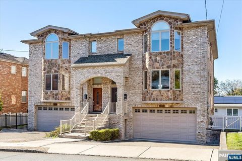 535 7th Street B Palisades Park NJ 07650