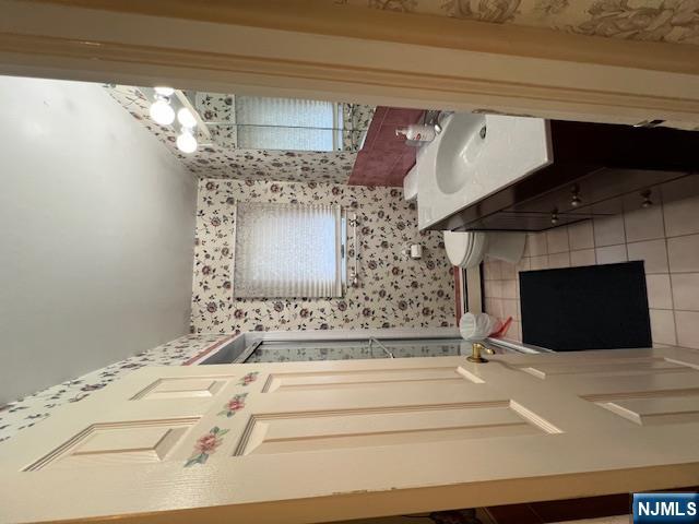 Paramus, New Jersey 07652, United States, 3 Bedrooms Bedrooms, ,3 BathroomsBathrooms,Residential,Active,2949