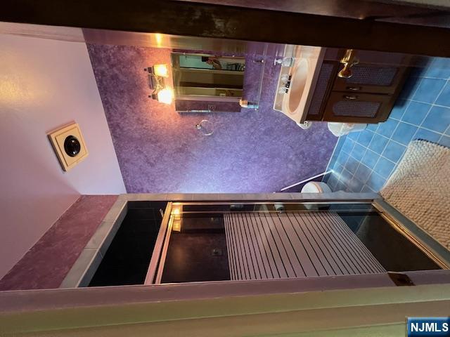 Paramus, New Jersey 07652, United States, 3 Bedrooms Bedrooms, ,3 BathroomsBathrooms,Residential,Active,2949