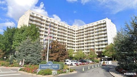 Photo of 1077 River Road #910, Edgewater, NJ 07020 (MLS # 25042849)