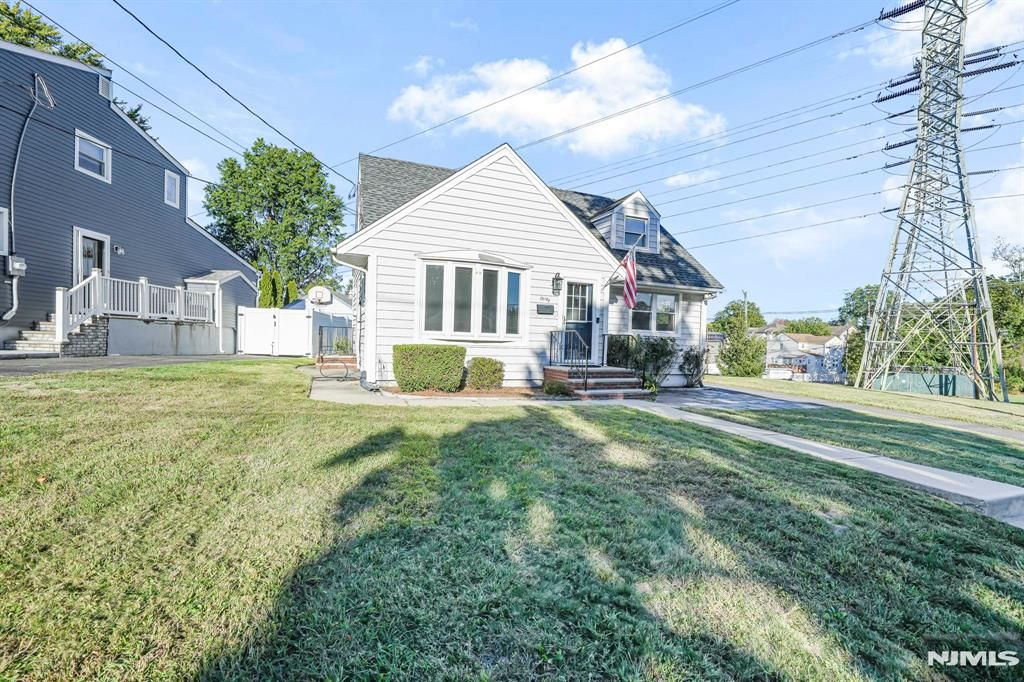 Photo of 40 Chadwick Drive, Nutley, NJ 07110 (MLS # 25037302)
