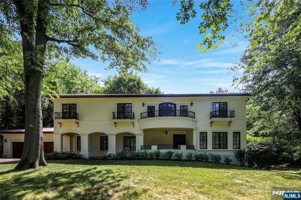 Photo of 285 Arch Road, Englewood, NJ 07631 (MLS # 25034661)
