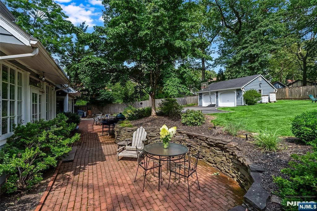 Photo of 51 Afterglow Avenue, Verona, NJ 07044 (MLS # 26007346)