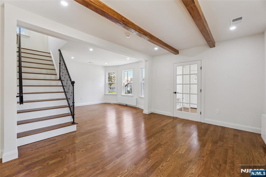 Hasbrouck Heights, New Jersey 07604, United States, 3 Bedrooms Bedrooms, ,5 BathroomsBathrooms,Residential,Pending,205022