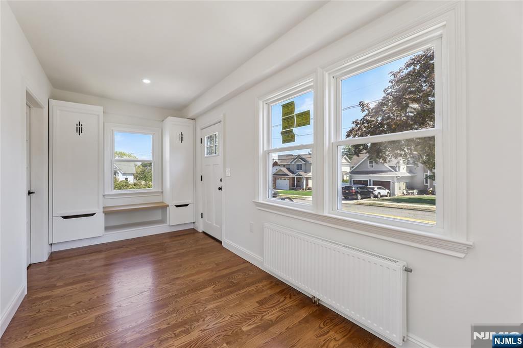 Hasbrouck Heights, New Jersey 07604, United States, 3 Bedrooms Bedrooms, ,5 BathroomsBathrooms,Residential,Pending,205022