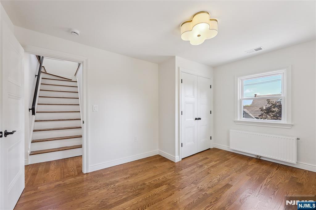 Hasbrouck Heights, New Jersey 07604, United States, 3 Bedrooms Bedrooms, ,5 BathroomsBathrooms,Residential,Pending,205022