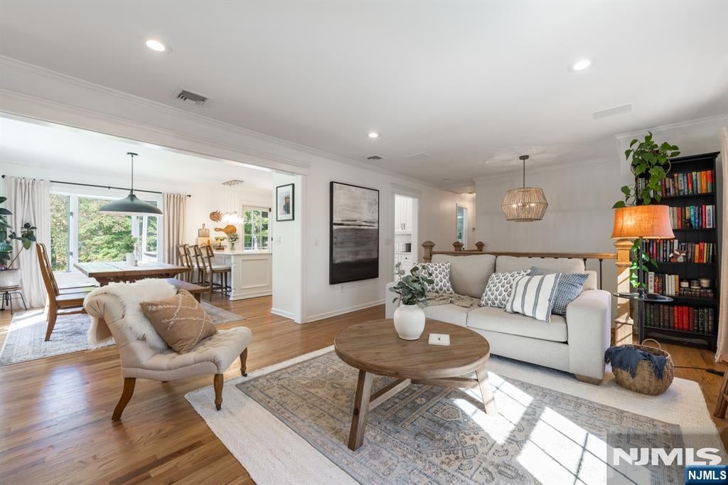 38 Esplanade Drive