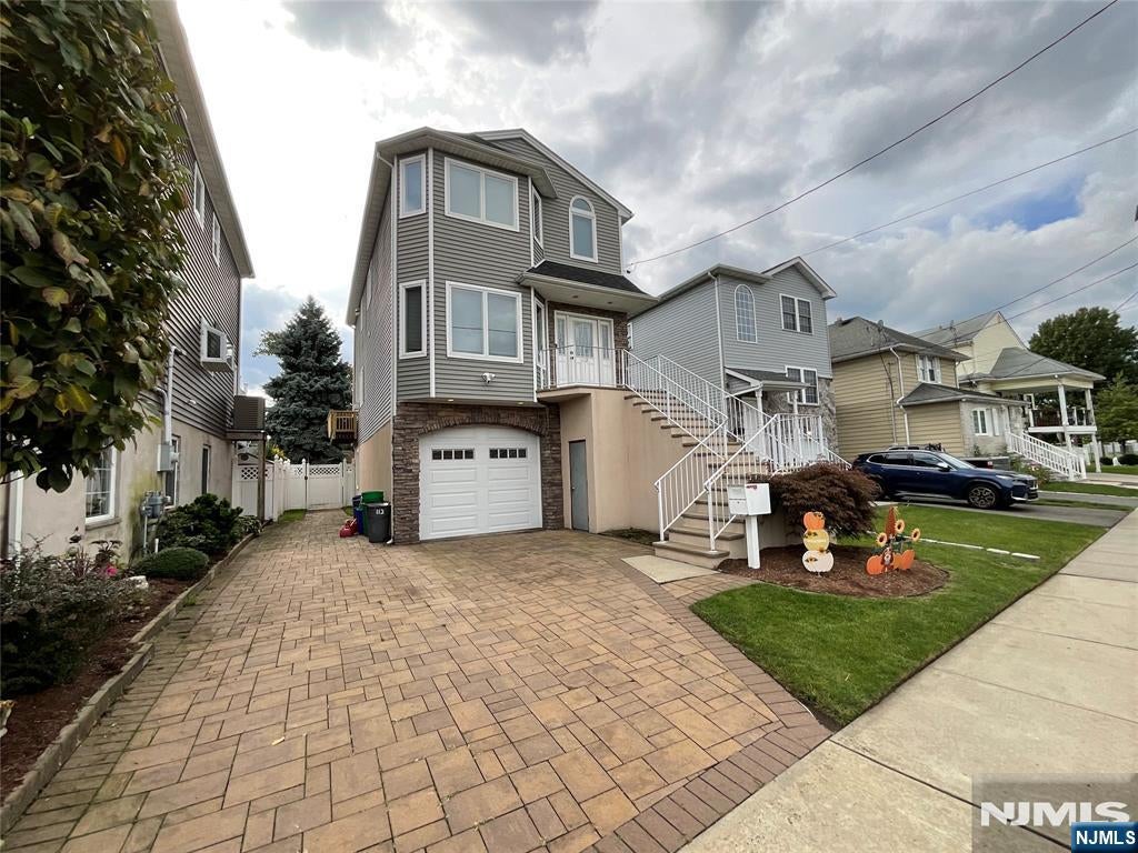 112 Tontine Avenue