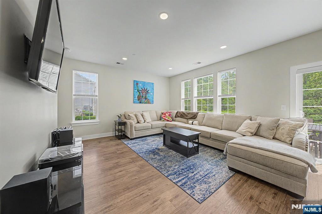 411 Parkview Lane