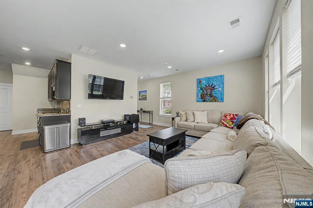 411 Parkview Lane