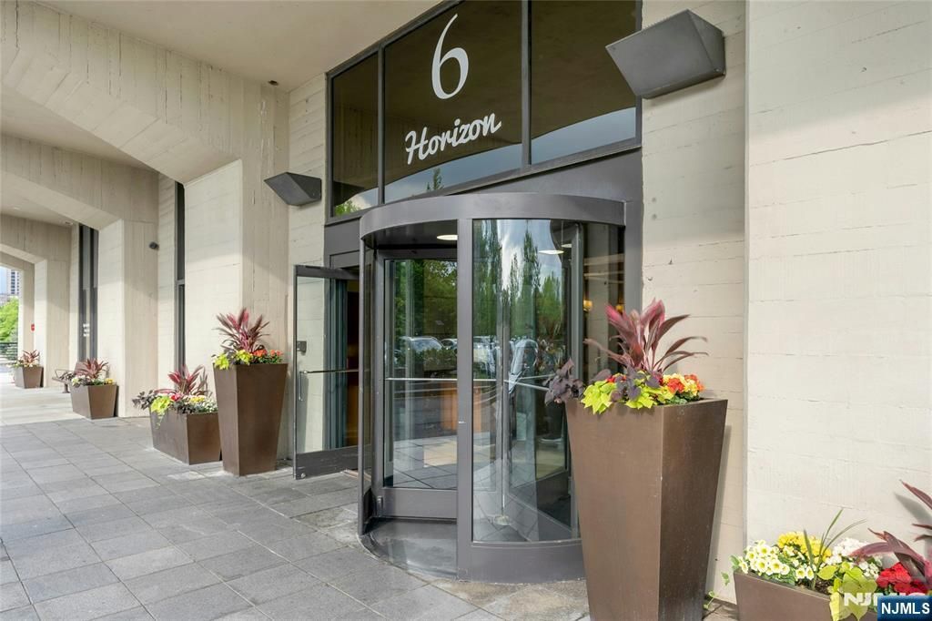 Photo of 6 Horizon Road #411, Fort Lee, NJ 07024 (MLS # 25040823)