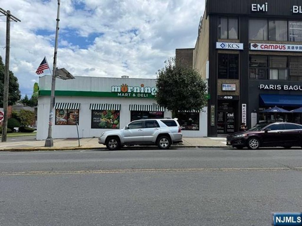 Photo of 412 Broad Avenue, Palisades Park, NJ 07650 (MLS # 25040397)