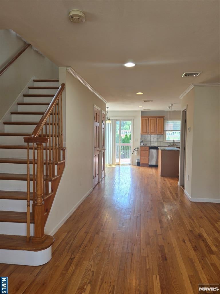 28 Columbus Drive 26