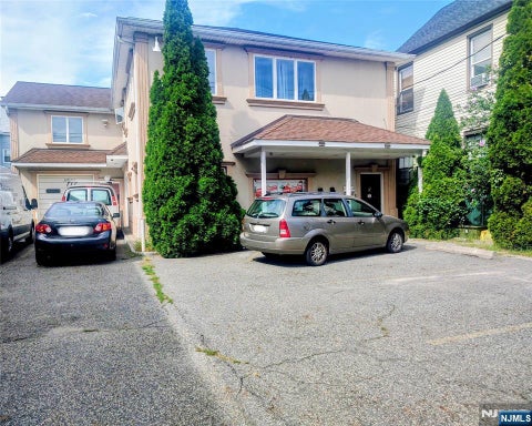 Photo of 58 Wallington Avenue #1, Wallington, NJ 07057 (MLS # 26034857)