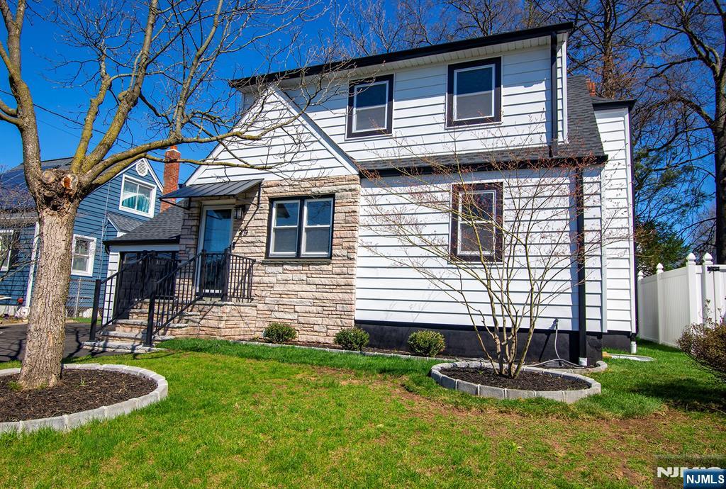25 Windsor Drive