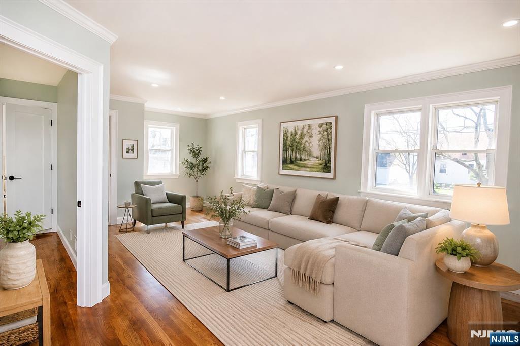 25 Windsor Drive