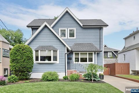 Photo of 94 Smith Avenue, Bergenfield, NJ 07621 (MLS # 26019735)
