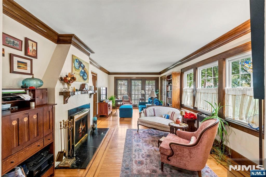 495 Edgewood Place