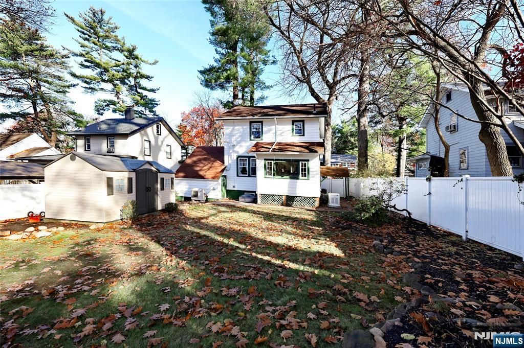 Photo of 160 Pinewood Place, Teaneck, NJ 07666 (MLS # 26003598)