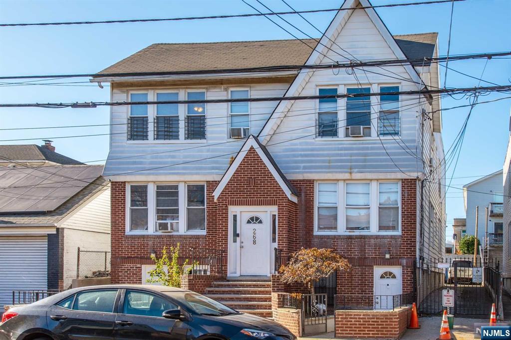 Property for Sale at 266268 N 12th Street, Newark, New Jersey - Bedrooms: 8 
Bathrooms: 6 
Rooms: 18  - $950,000