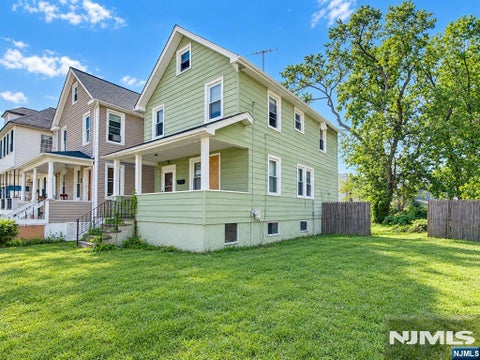 Photo of 181 Berdan Place, Hackensack, NJ 07601 (MLS # 26039591)