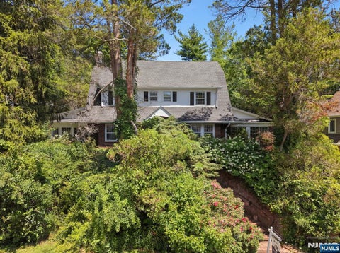 Photo of 157 Sussex Road, Tenafly, NJ 07670 (MLS # 26035173)