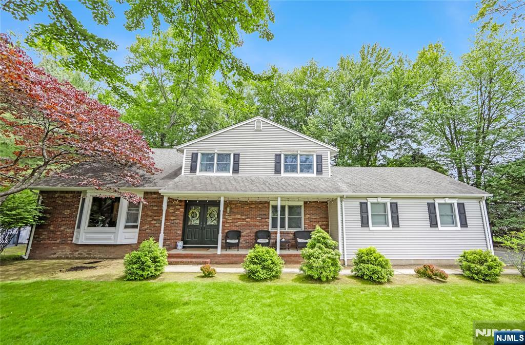 66 Hoffman Court