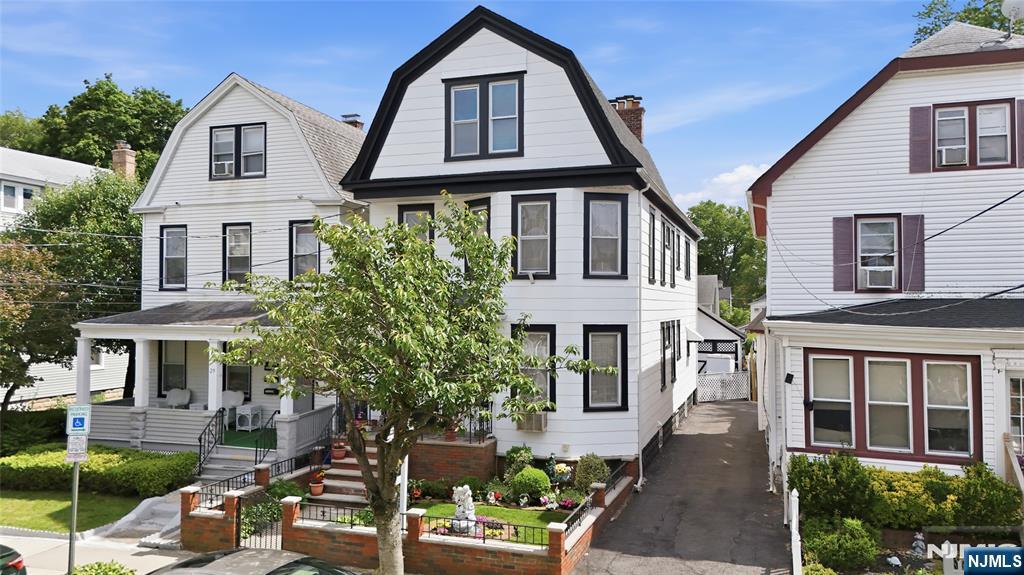 31 Division Avenue