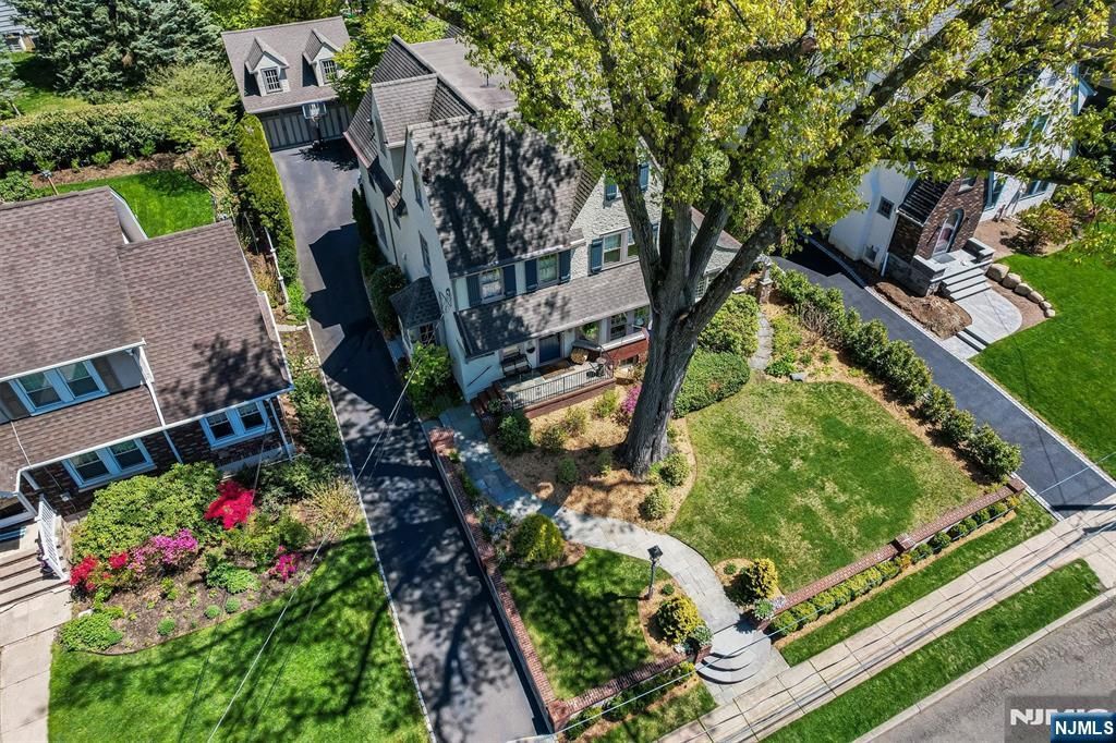 Photo of 47 Van Allen Road, Glen Rock, NJ 07452 (MLS # 26013973)