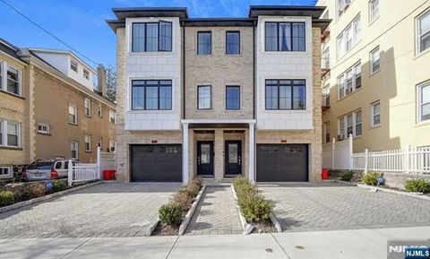 284A Knox Avenue A Cliffside Park NJ 07010