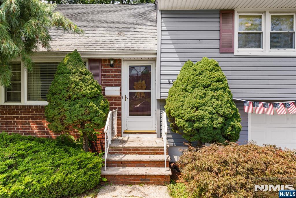 99 6th Street