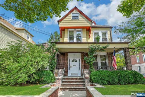 Photo of 200202 Oak Street, Weehawken, NJ 07086 (MLS # 26029953)