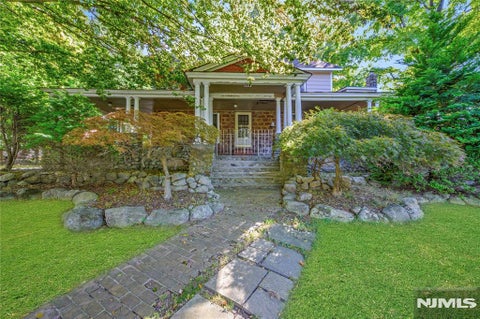 Photo of 124 Rivervale Road, Park Ridge, NJ 07656 (MLS # 26038696)