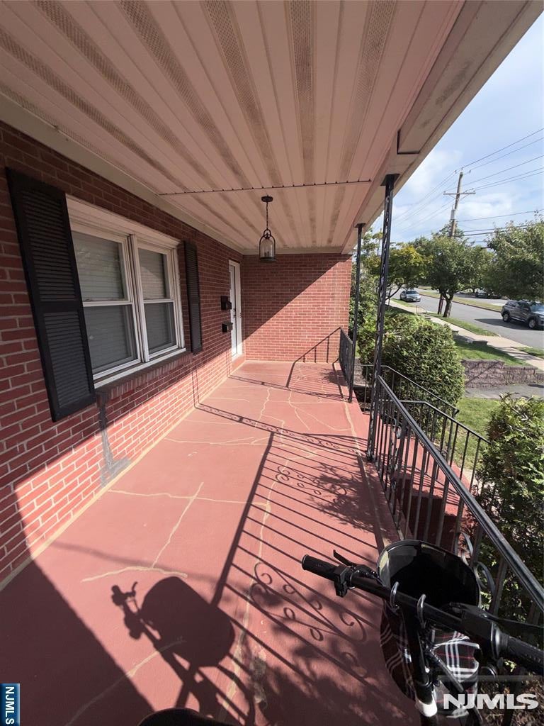 424-426 Greylock Parkway