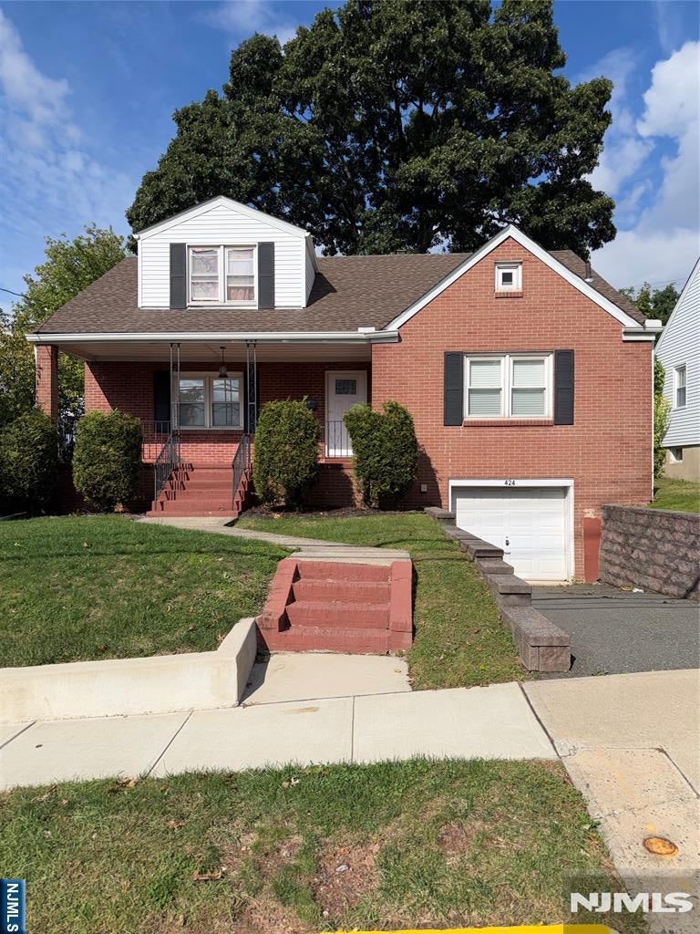 424-426 Greylock Parkway