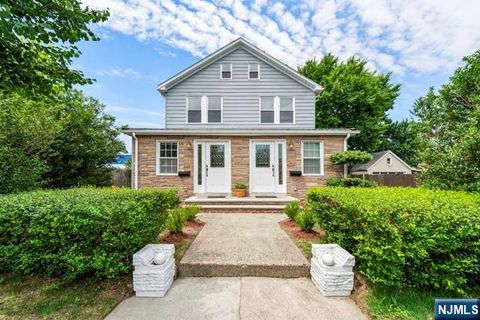 Photo of 17 Intervale Rd, Teaneck, NJ 07666 (MLS # 25035468)