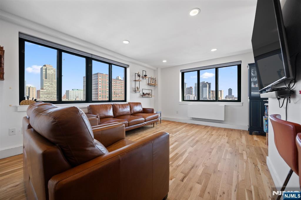 205 10th Street 6X