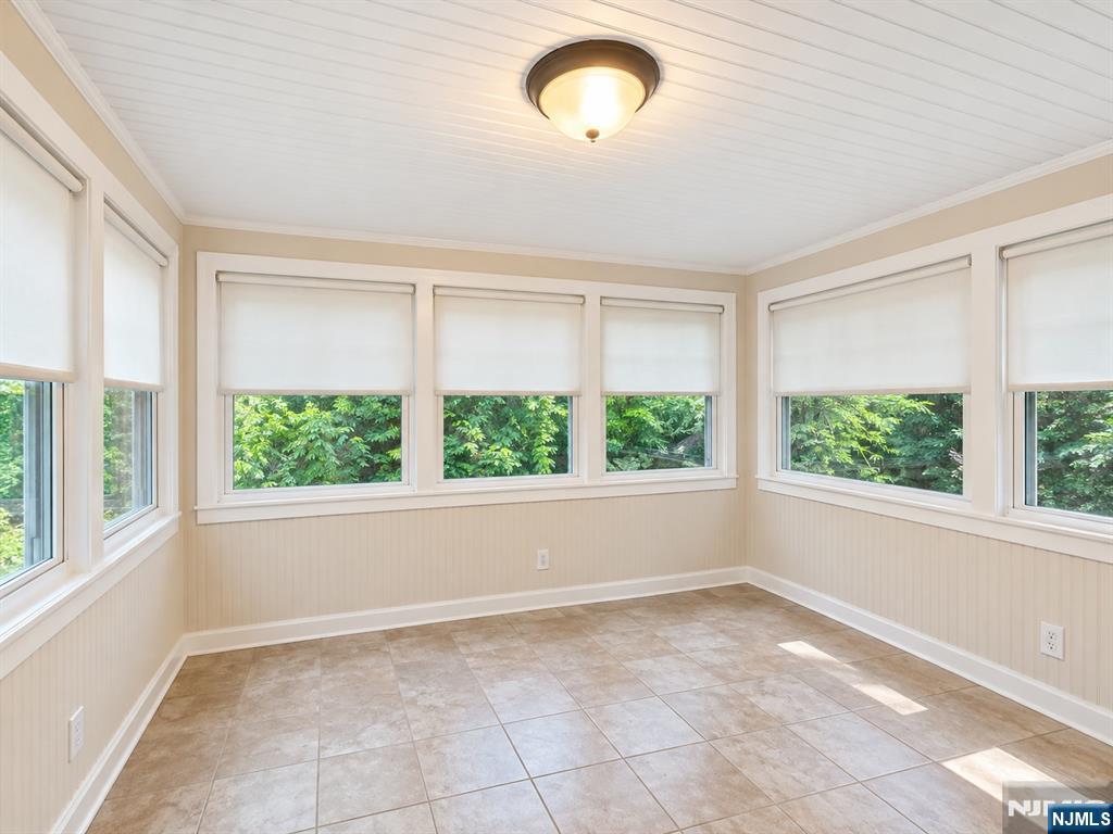 98 Farview Avenue 1
