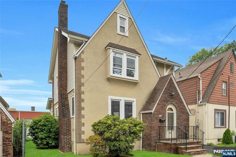 Photo of 571 Monroe Place, Ridgefield, NJ 07657 (MLS # 25020349)