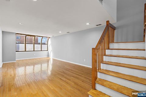 Photo of 319 Gorge Rd #6, Cliffside Park, NJ 07010 (MLS # 26031742)