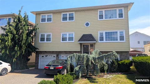 Photo of 33 Kossuth ST #1, Wallington, NJ 07057 (MLS # 26022225)