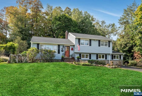 Photo of 58 Susan Drive, Closter, NJ 07624 (MLS # 26037888)