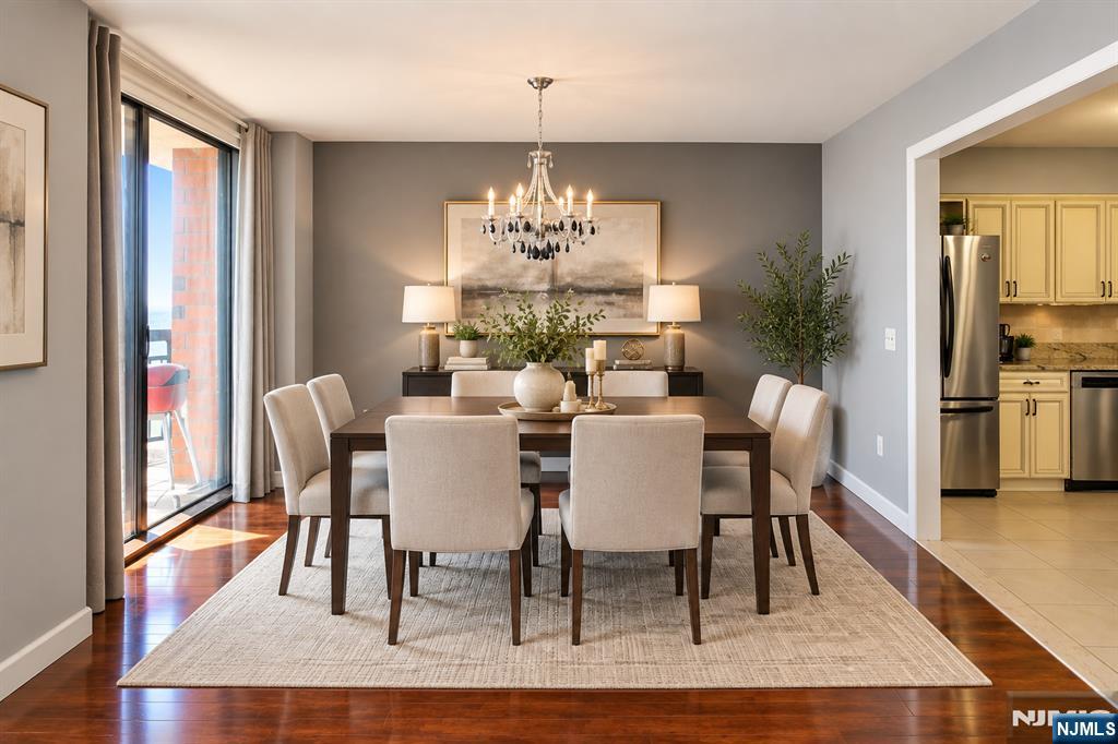 1328 Harmon Cove Tower