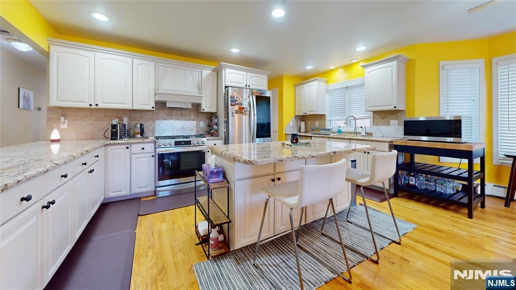54 Henry Avenue 1