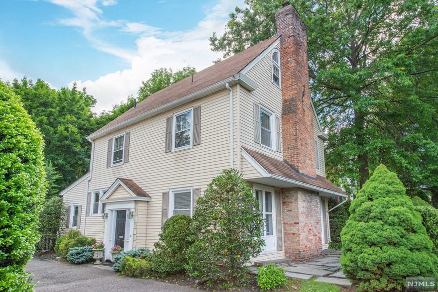 Ideally located just a 2 minute stoll to Linden Avenue School and minutes fr NYC trains, this 5 bedrm colonial w/ over 2100 s/f features many architectural details & updates! Liv rm offers a built-in bookcase plus w/b f/pl flanked by 2 sets of Fr doors w/exterior access. Through an arched doorway, enter the spacious din rm, w/ built-in cabinet & chair rail. The EI kitchen has granite counters & ss app's & opens to the fam/rm w/French doors & floor to ceiling windows. Second flr offers 3 bedrms incl a primary bedrm w/ 2 closets & it's own pow rm (primary bath potential.) Hall bath is renovated. Opportunity to create your own primary suite on the 3rd fl where there are 2 bedrms, one ensuite. The basement incl rec space plus laundry, pow rm & storage. Deep, fenced, flat yard plus 2 car garage. H/w flrs throughout. New h/w/h (2020). Four ductless ac units (2018). Many replacement windows. Hard to get a more convenient location! 12 min walk to 2 train stations, NYC bus, Carteret Park!