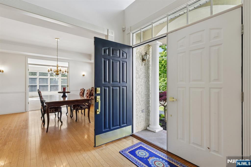 8 Pring Court